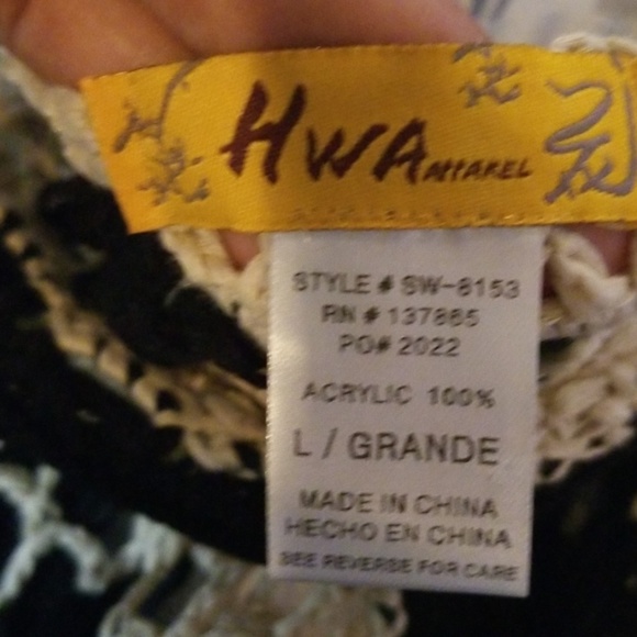 Crochet Kimono Style Knit Top - Picture 2 of 2